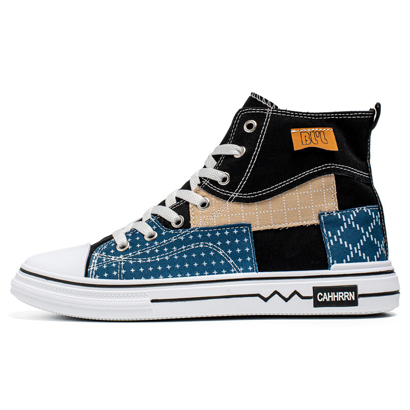 Vīriešu augstās platna kedas - Augšējā daļa: kanvas, Aizvērums: šņorēm, Zole: injektēta PVC, Iekšējā zole EVA