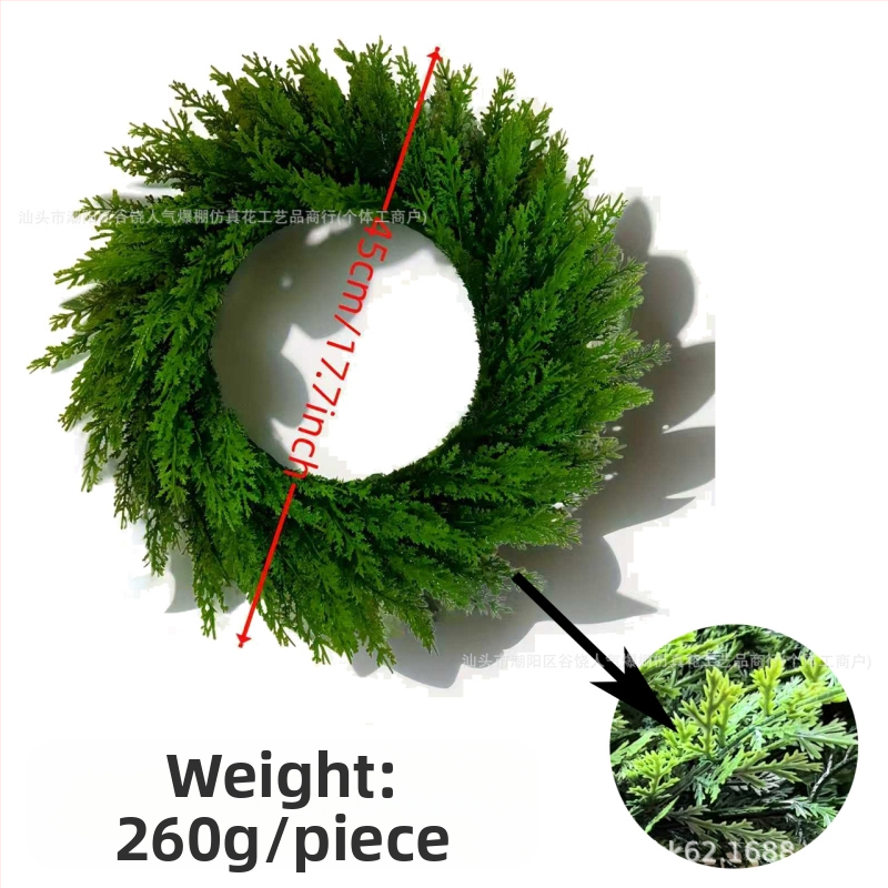Umelý vianočný veniec s borovicovými konárikmi, plastový materiál, americký štýl, čiastočne ručne, čiastočne mechanicky