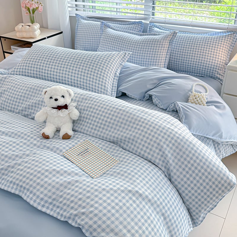 Aloe kokvilnas gultas veļas četrdaļīgs komplekts ar svītru un ģeometrisku rakstu; reaktīvā drukāšana un krāsošana; plakans lakts stils, mūsdienīgs minimālismus