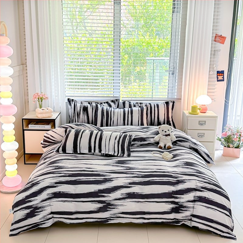 Aloe kokvilnas gultas veļas četrdaļīgs komplekts ar svītru un ģeometrisku rakstu; reaktīvā drukāšana un krāsošana; plakans lakts stils, mūsdienīgs minimālismus