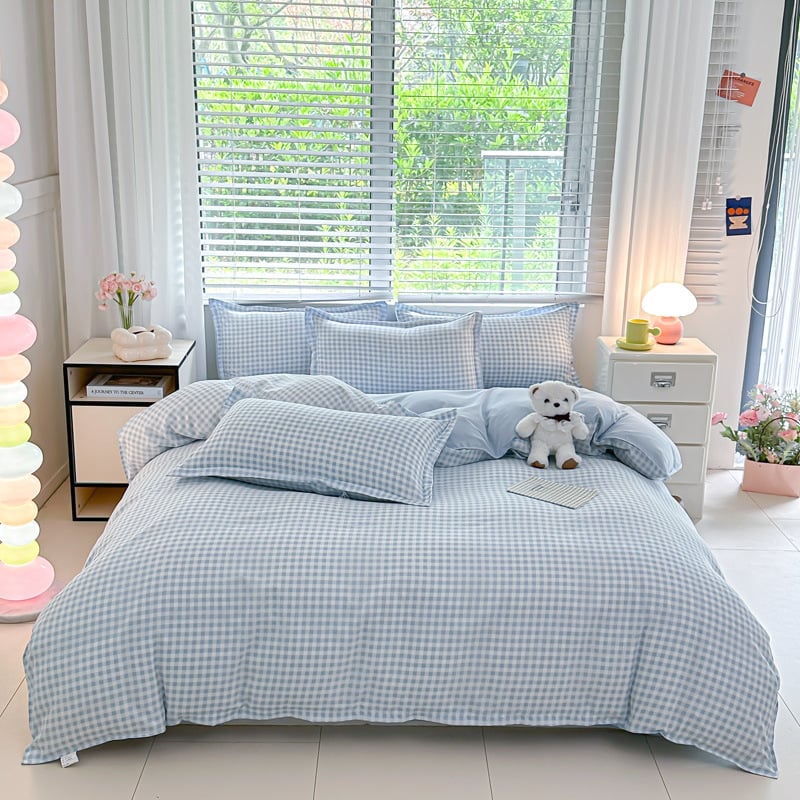 Aloe kokvilnas gultas veļas četrdaļīgs komplekts ar svītru un ģeometrisku rakstu; reaktīvā drukāšana un krāsošana; plakans lakts stils, mūsdienīgs minimālismus