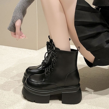 Moteriški Martins batai su aukštesnio aukščio pakėlimu - storesnė padas, 3-5 cm vidutinio aukščio kulnas, britiškas stilius, šoninis užtrauktukas