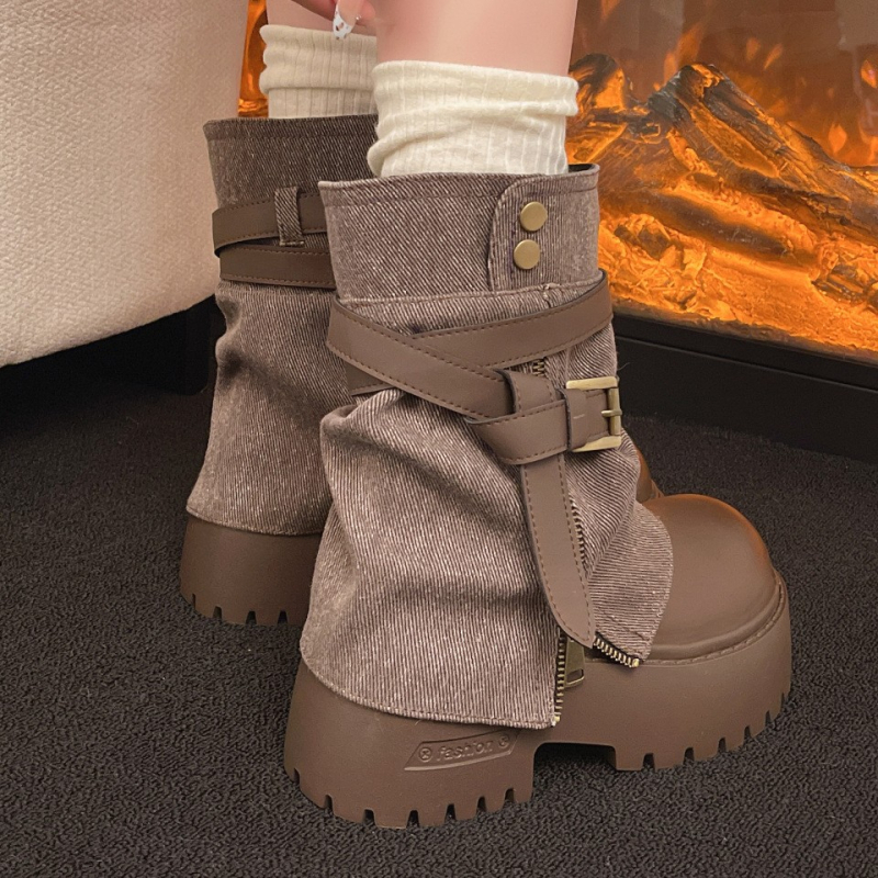 Moteriški vintage batai su mikropluošto viršutine dalimi, gumine padas, žemas šarvas, apvali nosis, vidutinio aukščio kulnas (3–5 cm), aukštis didinantis, atsparūs vandeniui, neslidūs