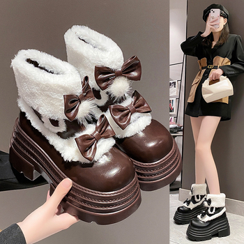 Moteriški sniego batai su PU viršutine dalimi, viršutė iš kombinuotos medžiagos, itin aukštas kulnas (>8 cm), žemas šarvas, užtrauktukas gale