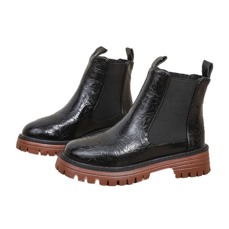 Moterų Chelsea bateliai - apvali nosis, store vidutinio aukščio kulnas 3-5 cm, viršutinė dalis iš sintetinės odos, guminė padas