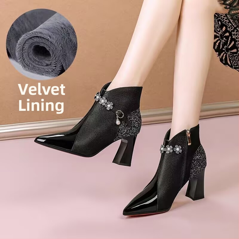 Moteriški Martin bateliai – PU viršus su spalvų blokais, smailus pirštas, masyvus kulnas 6–8 cm, šoninis užtrauktukas, žemas batviršis