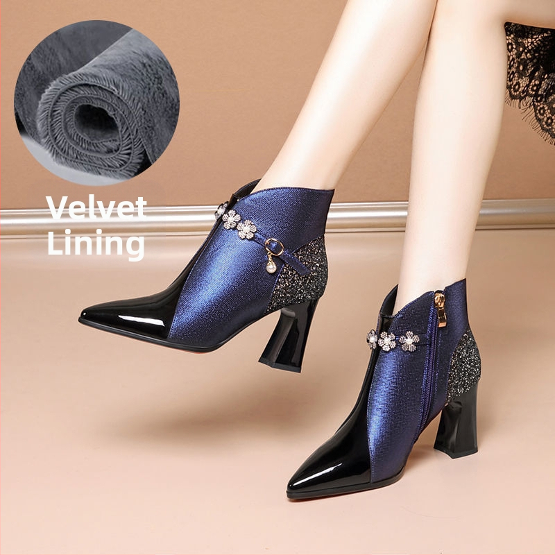 Moteriški Martin bateliai – PU viršus su spalvų blokais, smailus pirštas, masyvus kulnas 6–8 cm, šoninis užtrauktukas, žemas batviršis