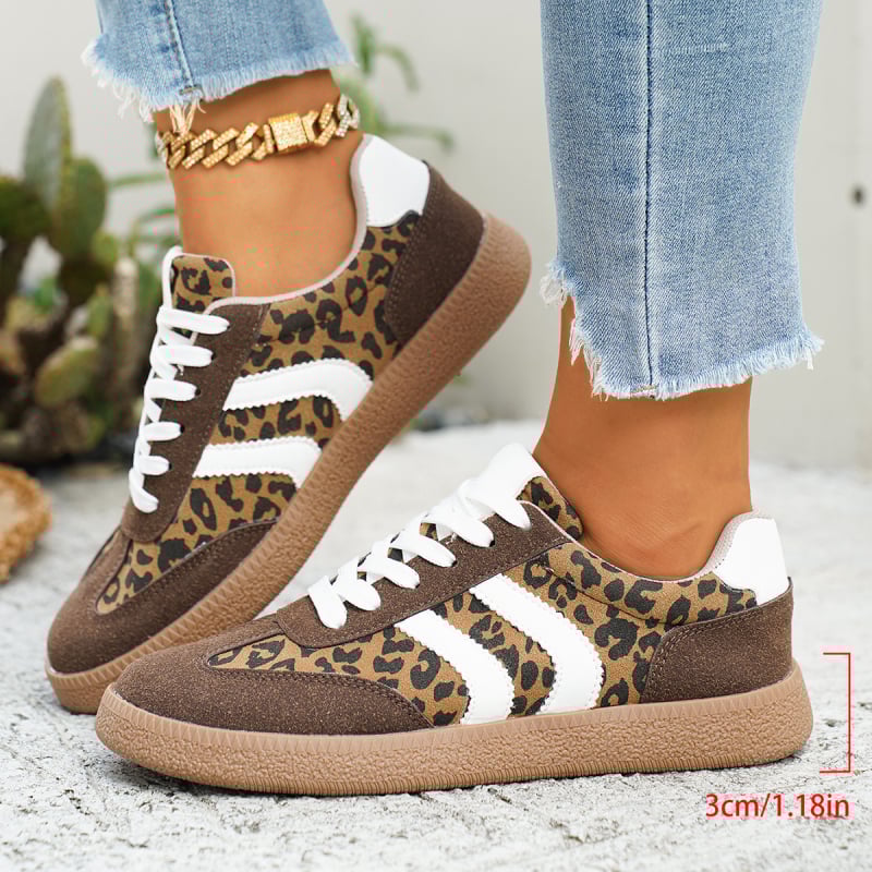 Kasdieniai laisvalaikio bateliai su nubuko viršutine leopardo raštu, žemas profilis, raišteliai, guminė padas