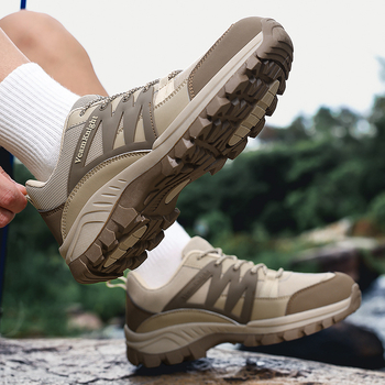 Vyriški žygio bateliai su tinklo viršutine dalimi - žemas profilio, priekinis raišteliavimas, atsparus slydimui guminis padas, guminė vidurinė padanga, tinka žiemai ir rudeniui