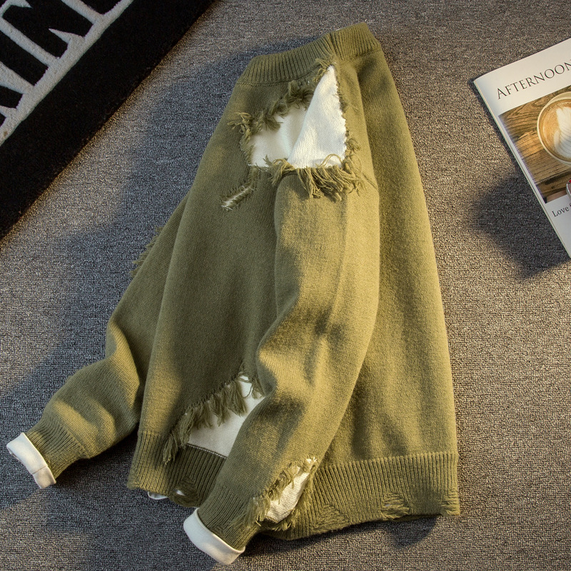 Megztinis: apvalaus kaklo, ilgomis rankovėmis, laisvas kirpimas, spaudinys (Ruduo 2025, apvalaus kaklo, ilgomis rankovėmis, laisvas kirpimas, spaudinys)