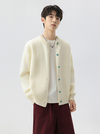 Πλεκτό cardigan με στρογγυλή λαιμόκοψη, άνετη γραμμή, αναπνεύσιμη ακρυλική σύνθεση για καθημερινή χρήση