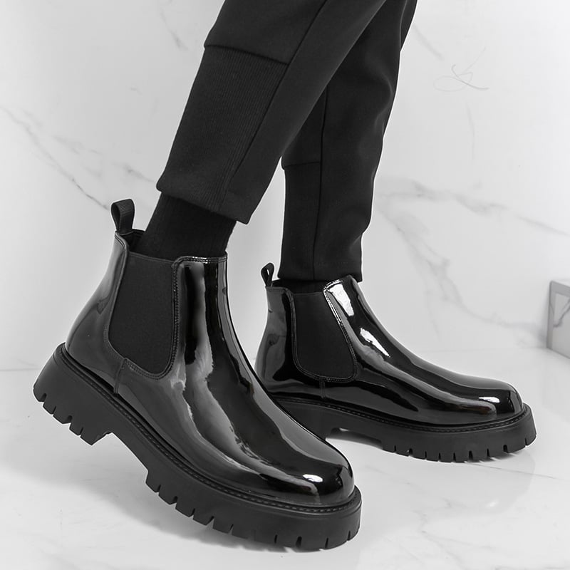 Кожени мъжки ботуши – Челси високи с патент лак покритие, до подколенника, кръгъл нос, гумена подметка, без връзки