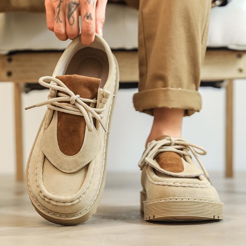 Vyriski sportbačiai su kvadratine nosimi, viršus iš šilko, gyvatės raštas, pamušalas iš avies odos, kompozitinis padas