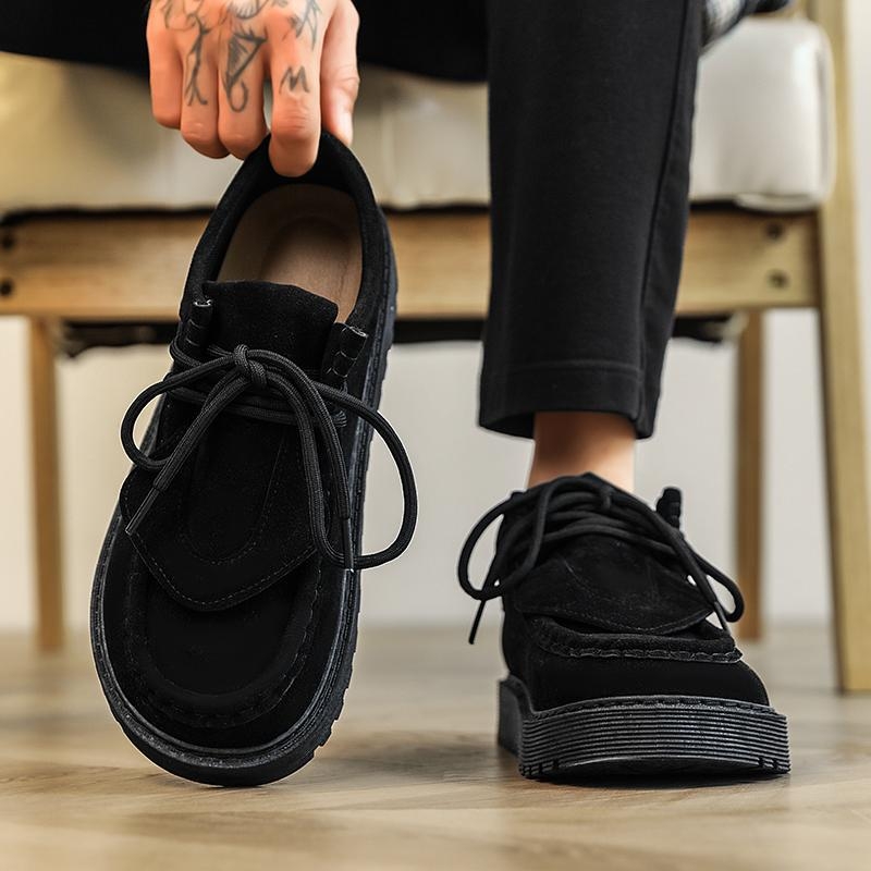 Vyriski sportbačiai su kvadratine nosimi, viršus iš šilko, gyvatės raštas, pamušalas iš avies odos, kompozitinis padas