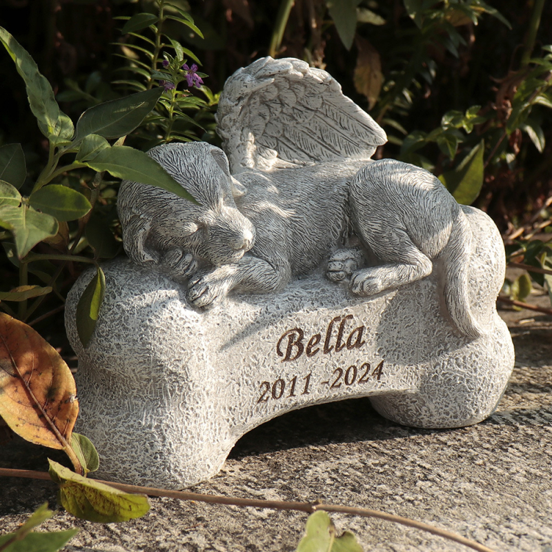 Kerti emlékmű háziállat számára gyantából, lézergravírozással – modern minimalist stílus