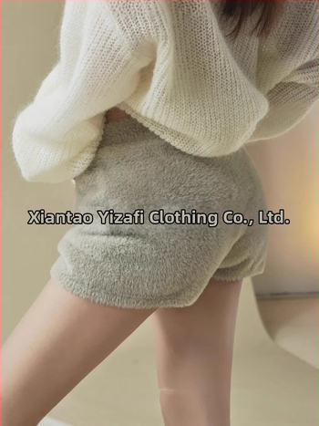 Γυναικείοι παντελόνες οικιακής χρήσης με συνθετική γούνα μινκ - ιαπωνοκορεατικό casual στυλ, ίσια γραμμή, μήκος τριών τετάρτων, ελαστική μέση, κολλάζ/ραφή, πολυεστέρας