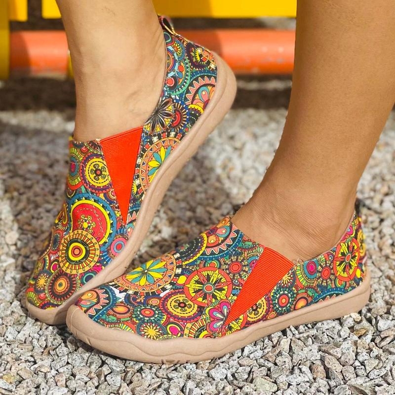 Moteriški sportiniai bateliai su žemu viršumi ir apvalia nosimi, veliūro viršus, kanapių pintas padas, tinkami visiems sezonams