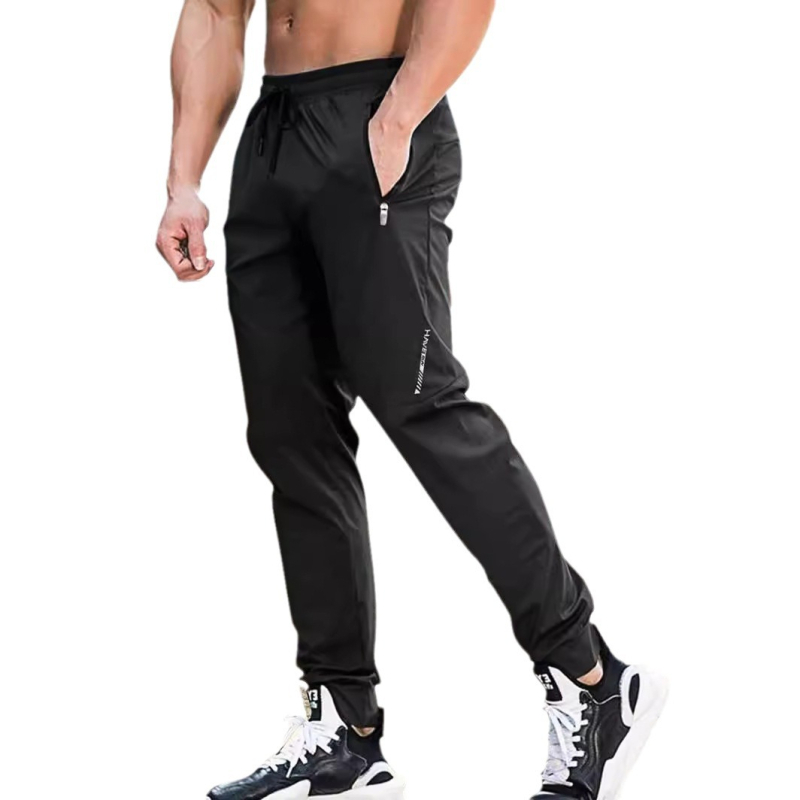 Vyriski laisvalaikio sportinės kelnės iš ice silk audinio, laisvo kirpimo, vidutinio aukščio liemuo su diržu, raištelių užsegimas, kvėpuojančios ir drėgmę šalinančios