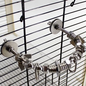 Ατσάλινο παιχνίδι για παπαγάλο — εξάσκηση ράμφους σε κλουβί