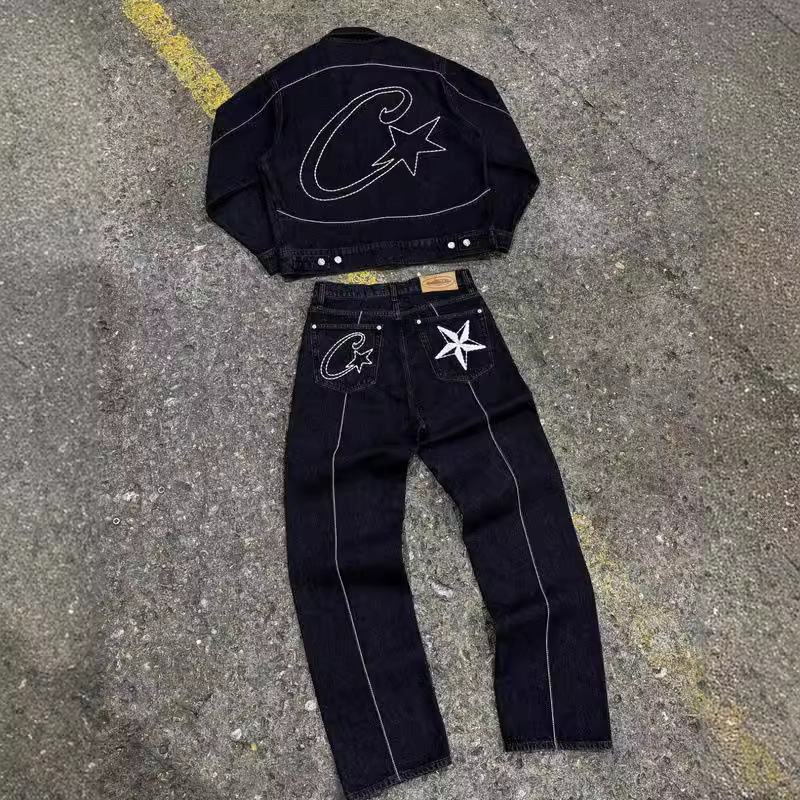 Džinsinė striukė su hip-hop stiliumi, laisvas kirpimas, užtrauktukas (Medžiaga: medvilnės mišinys; Pamušalas: medvilnė; Sezonas: pavasaris; Lytis: vyriška)