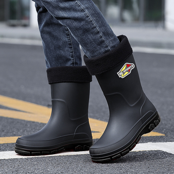 Ανδρικά μεσαίου ύψους αντιολισθητικά μποτάκια βροχής με PVC επάνω μέρος, πλαστικό πέλμα, εσωτερικό από δίχτυ και υφασμάτινο πάτο