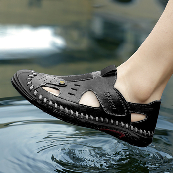 Ανδρικά δερμάτινα παπούτσια με διάτρητα σχέδια – στρογγυλή μύτη, επάνω από δύο στρώσεις δέρματος αγελάδας, χαμηλό τακούνι 1–3 cm, ανοιγμα μικρότερο από 7 cm, κατάλληλα για καλοκαίρι, άνοιξη και φθινοπωρο