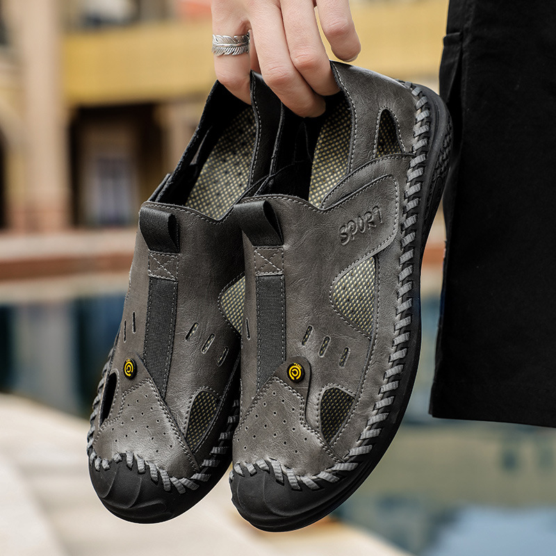 Vyriski odiniai laisvalaikio batai su perforacijomis – apvali nosis, dviejų sluoksnių karvės odos viršus, žemas kulnas 1–3 cm, sekli anga mažiau nei 7 cm, tinka vasarai, pavasariui ir rudeniui