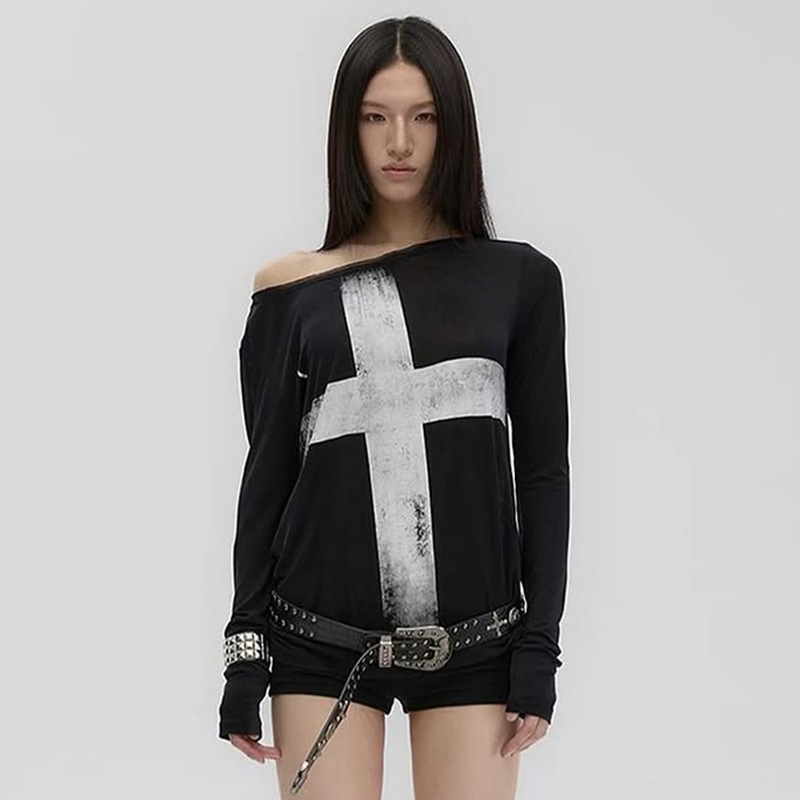 Kryžiaus spaudo atspaudas laisvo kirpimo marškinėliai su ilgomis rankovėmis ir įstrižine apykakle, poliesterio-elastano mišinys