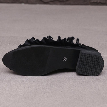 Sieviešu ādas kurpes ar apaļu purnu, priekšējā aizdare, lotusa lapas dekors, vidēja papēža augstums (3–6 cm), PU augšējā daļa