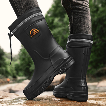 Ανδρικά μποτάκια βροχής μέχρι τη μέση της γάμπας, slip-on, με πλαστικό επάνω μέρος και σόλα καουτσούκ, αντιολισθητικά