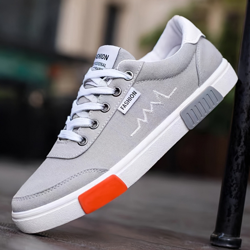 Laivų bateliai su išgraviruotu sparno raštu, viršutinė dalis iš kanapių, odinis piršto galiukas, tekstilinė įdėklo