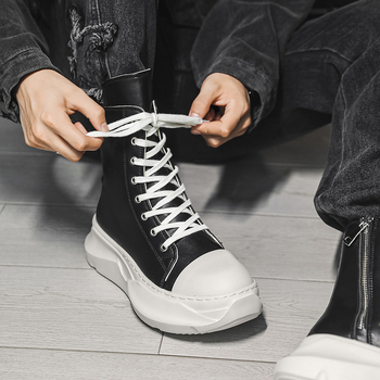 Vīriešu skates apavi ar PU augšdaļu, augsts augšdaļas siluets, palielinātas augstuma dēļ 3–5 cm bieza gumijas zole, šņorējamas