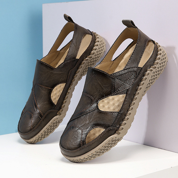 Ανδρικά καλοκαιρινά σανδάλια με διάτρητο σχέδιο, διαπνέουσα μαλακή σόλα, άνω μέρος από nubuck δέρμα, σε ρωμαϊκό στυλ