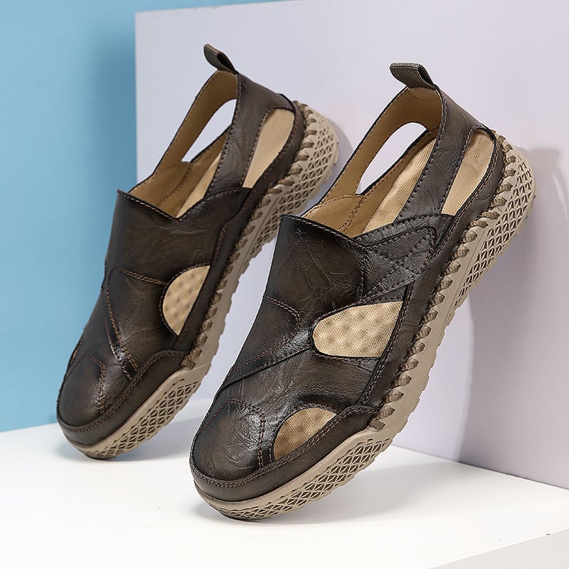 Ανδρικά καλοκαιρινά σανδάλια με διάτρητο σχέδιο, διαπνέουσα μαλακή σόλα, άνω μέρος από nubuck δέρμα, σε ρωμαϊκό στυλ