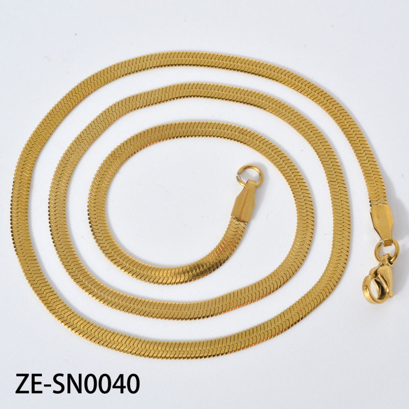 Κολιέ από 304 ανοξείδωτο ατσάλι • επίπεδη αλυσίδα φιδιού • ηλεκτροπλατίωση • Υλικό μενταγιόν: ανοξείδωτο ατσάλι • Κωδικός ZE-SN0040