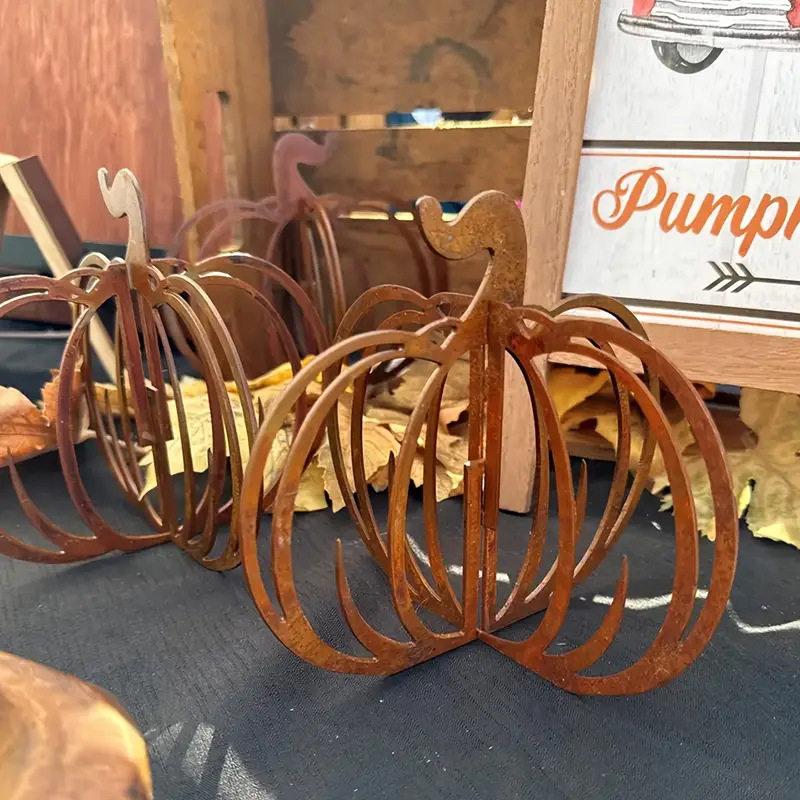 Metalo moliūgo dekoracija vidaus ir lauko sodei bei balkonui — modelis 987, medžiaga: metalas, retro nostalgijos stilius