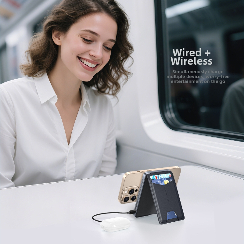 Магнитна безжична преносима зарядна банка 5000mAh, 15W максимум, QC3.0, със стойка и кожен държач за карти