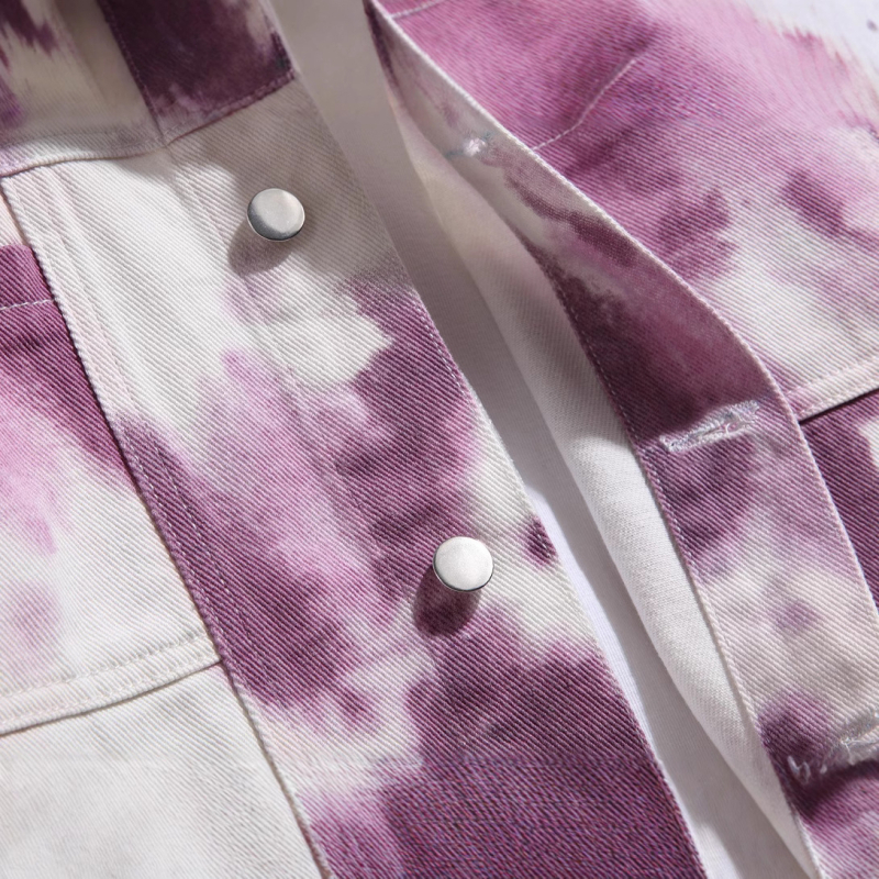 Vyrų spausdinta džinsinė striukė, 2025 m. modelis, miesto stilius, vienos eilės užsegimas, apykaklė, reguliari kirpimo, be gobtuvo, ilgos rankovės, kišenės su aplikacijomis, pagrindinis audinys 95% medvilnė, pamušalas medvilnė, žiemai