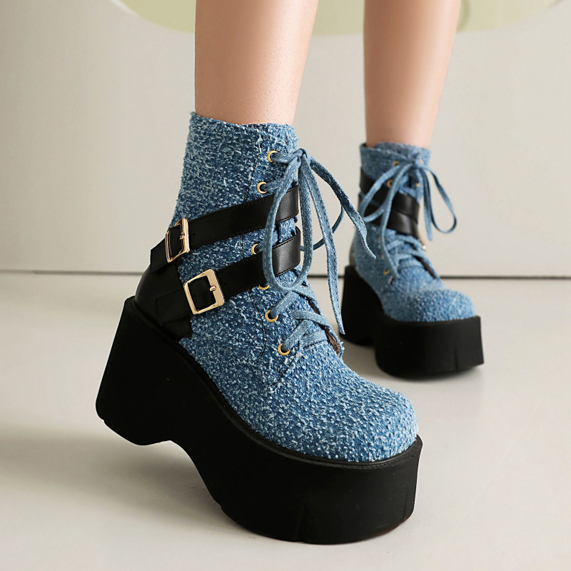 Sieviešu zābaki ar aizmugurējo rāvējslēdzēju, klinveida papēdis (>8 cm), augšējā daļa no auduma, pamatne no putām, iekšējā oderēšana no mākslīgas kažokādas — rudens-zima 2024