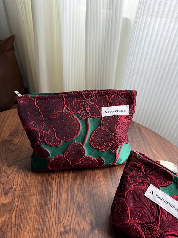 Τσάντα μακιγιάζ από πολυεστέρα με ρετρό τρισδιάστατο ανάγλυφο ύφασμα, φλοράλ μοτίβο, επένδυση καμβά, αναπνεύσιμη αποθήκευση για καθημερινή χρήση