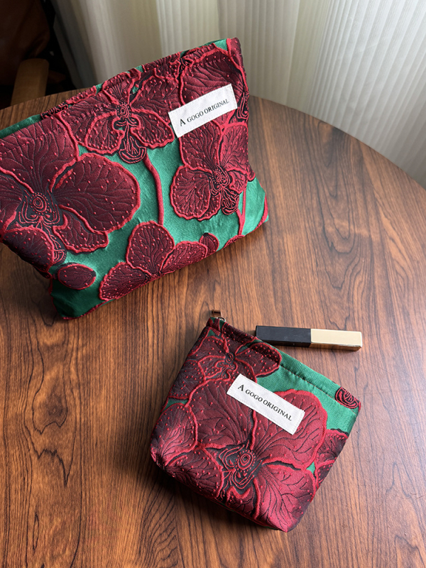 Τσάντα μακιγιάζ από πολυεστέρα με ρετρό τρισδιάστατο ανάγλυφο ύφασμα, φλοράλ μοτίβο, επένδυση καμβά, αναπνεύσιμη αποθήκευση για καθημερινή χρήση