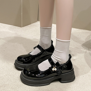 Mary Jane loafers: στρογγυλή μύτη, PU πάνω μέρος, φτέρνα 3–5 εκ., αγκράφα