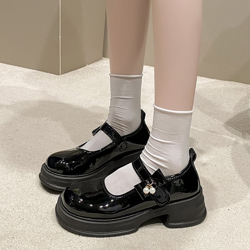 Mary Jane loafers: στρογγυλή μύτη, PU πάνω μέρος, φτέρνα 3–5 εκ., αγκράφα