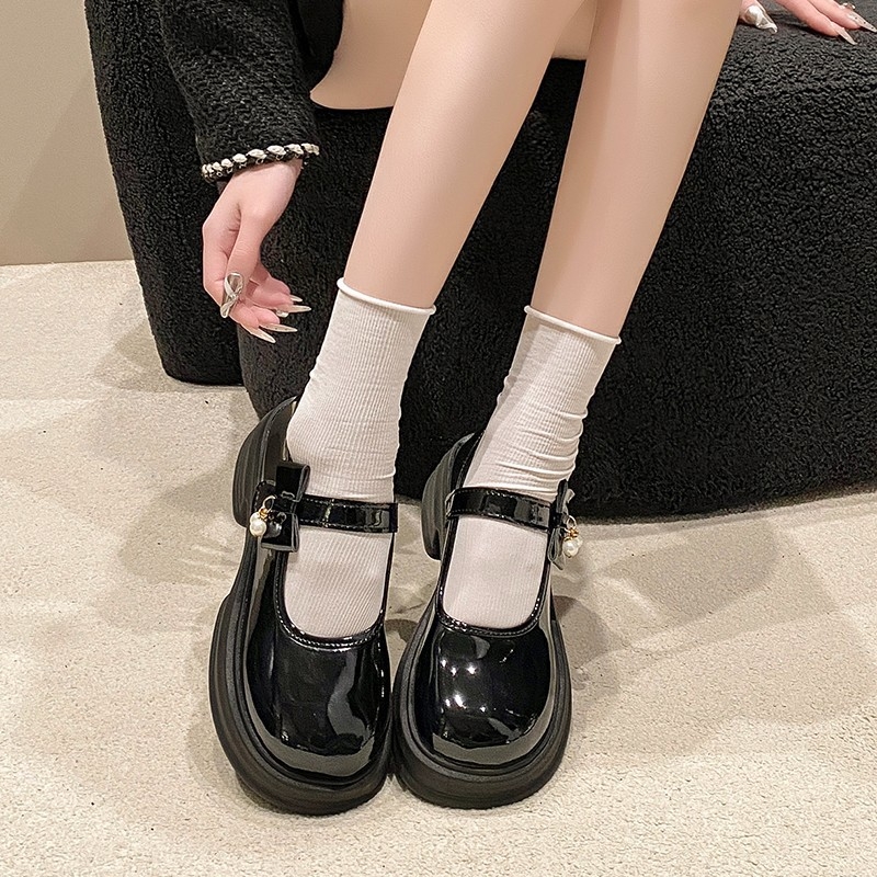 Mary Jane loafers: στρογγυλή μύτη, PU πάνω μέρος, φτέρνα 3–5 εκ., αγκράφα