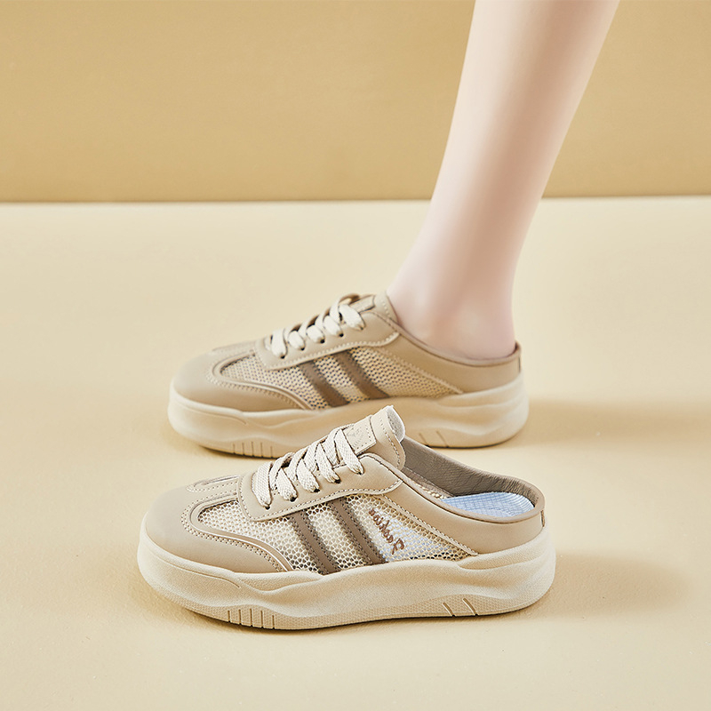 Γυναικεία slip-on παπούτσια: τετράγωνη μύτη, επάνω συνθετικό PU, ριγέ σχέδιο, επίπεδη σόλα