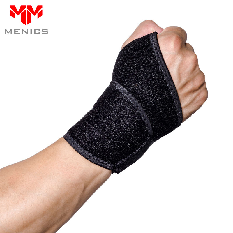 Riešo sąnario apsauga su kompresija ir kvėpuojančia medžiaga, prakaitą sugeria, tinkama visoms sporto šakoms (medžiaga: diving material; apsaugos dalis: riešas; kategorija: bracer)