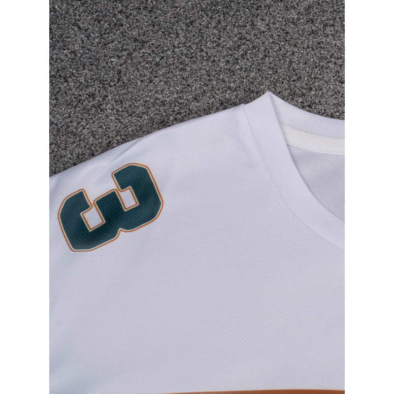 Тениска с цялостен 3D дигитален принт, кръгло деколте, къси ръкави, тясна кройка, микроеластична материя с велурена текстура