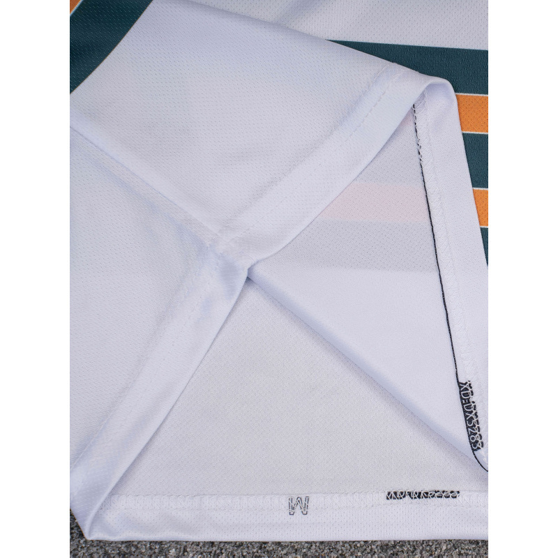 Тениска с цялостен 3D дигитален принт, кръгло деколте, къси ръкави, тясна кройка, микроеластична материя с велурена текстура