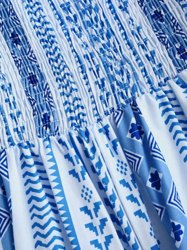 Poliesteres garā kleita ar ziedu rakstu, ar augstu jostu, bez piedurknēm