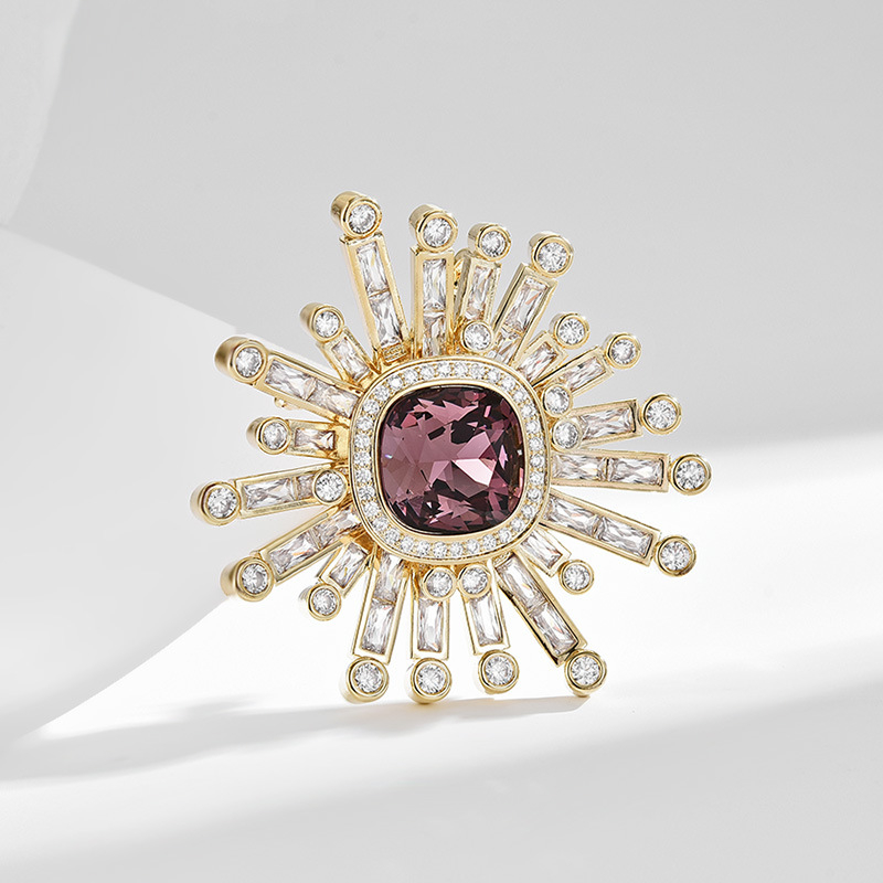 Geometriai formájú réz brooch, elektroplakált bevonattal, Dongyang Minglong márka, dekoratív kiegészítő